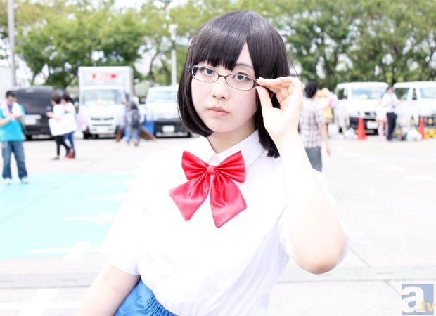 潮流合伙人Angelababy开启温顺攻势 帮顾客看孩子超暖-开云电竞入口(图1) 开云电竞服务